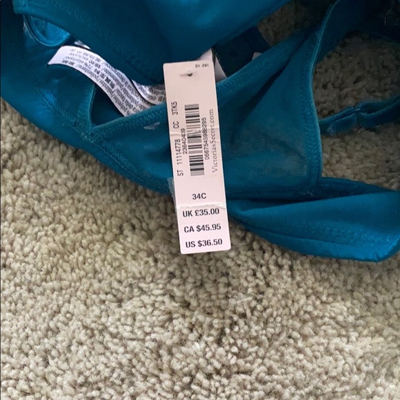 Victoria’s Secret bra - Picture 2 of 3